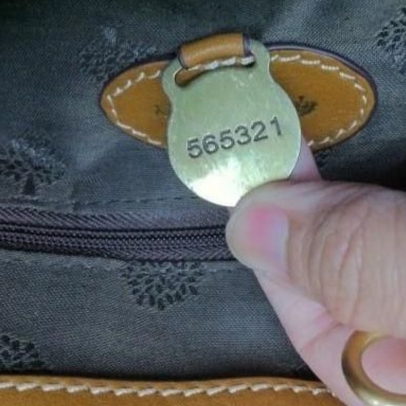 🚫‼️ DONT BUY THESE IMPOSTER MULBERRY BAGS🚫⛔️ - Picture 6 of 6